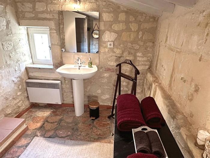 Les Maisons De Homestay Fontvieille